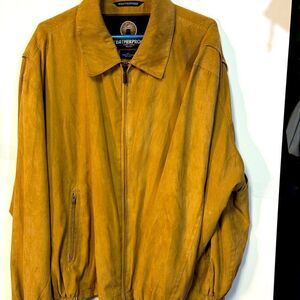 Weatherproof men’s jacket brown in color size XXL GOOD CONDITION AND WATERPROOF